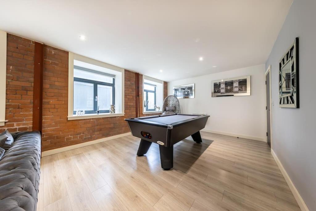 2 Bed Apartment With Pool Table Брадфорт Екстериор снимка