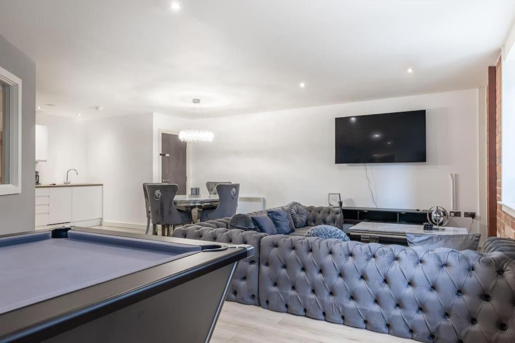 2 Bed Apartment With Pool Table Брадфорт Екстериор снимка
